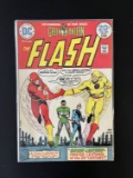 The Flash Comic #225 DC Comics 1974 Bronze Age Comic Green Lantern Reverse Flash