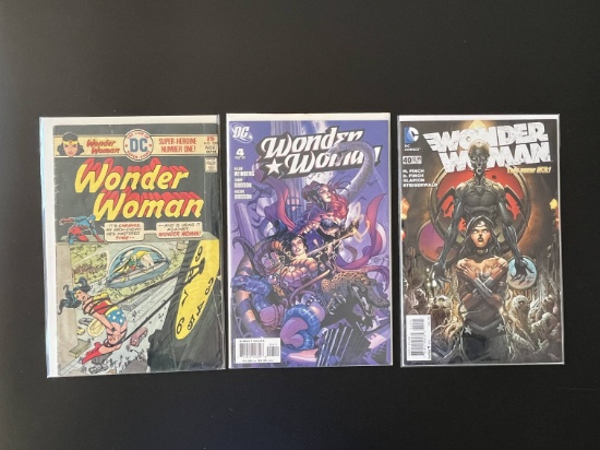 3 Issues Wonder Woman Comic #4 #40 & #220 DC Comics