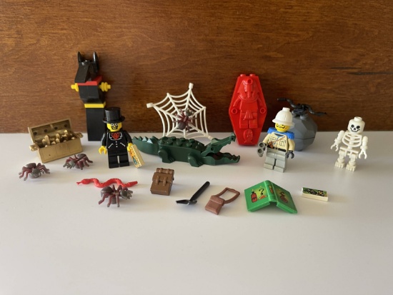 Classic Egyptian Lego Playset Includes Slyboots and Lord Sinister Minifigures and Skeleton