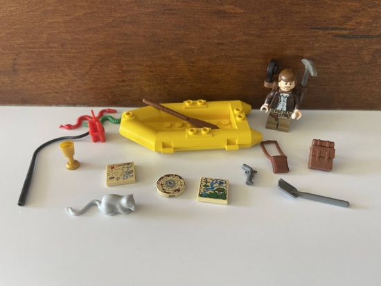 Indiana Jones Lego Minifigure Fun Kit With Raft and tons of Accessories