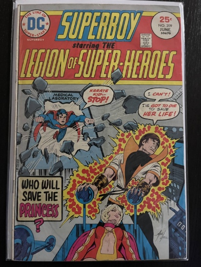 Superboy Legion of Super-Heroes Comic #209 DC Comics 1975 Bronze Age 25 Cents Mike Grell Jim Shooter