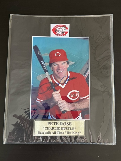 Pete Rose Signed Photo in Matte Cincinnati Reds Charlie Hustle Baseballs All Time Hit King 8x10 No C