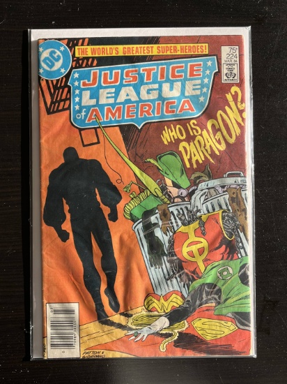 Justice League of America DC Comic #224 Bronze Age 1984 Key 1st Appearance of Paragon.