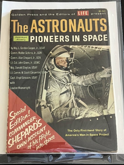 1961 "The Astronauts - Pioneers in Space" Book/Magazine Special Issue