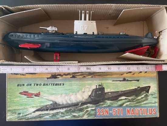 1950's Marusan Bat-Op SSN-571 Submarine - Nautilus.