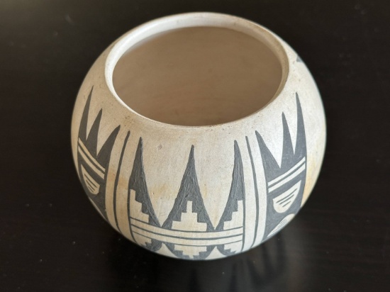 Antique Southwest Indian / Native-American Bowl.