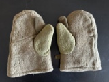 WWII Japanese Army Winter Mittens.
