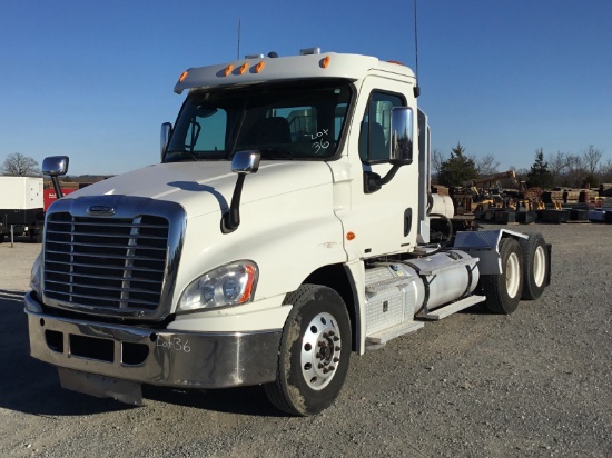 2012 Freightliner Cascadia Day cab