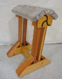 Saddle Stand