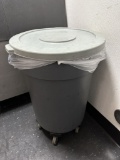 Continental Huskee Round Plastic Trash Bin w/Lid & Dolly