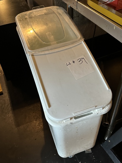 Baker's Mark White Plastic Mobile Ingredient Bin w/Lid