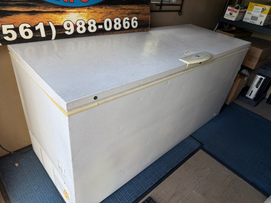 Kenmore 73" White Chest Freezer