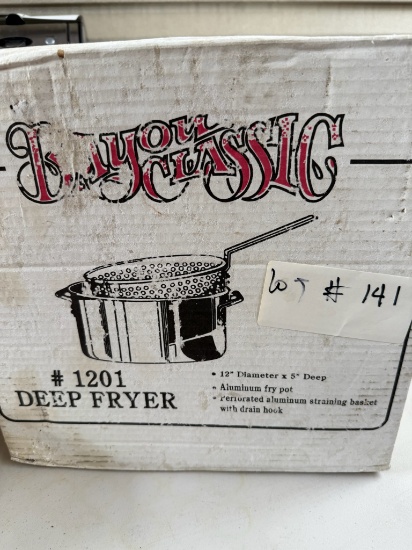 Bayou Classic #1201 Deep Fryer 12" Diameter x 5" Deep Aluminum Fry Pot