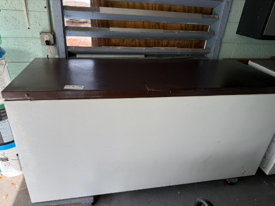 Kenmore 73" White Chest Freezer
