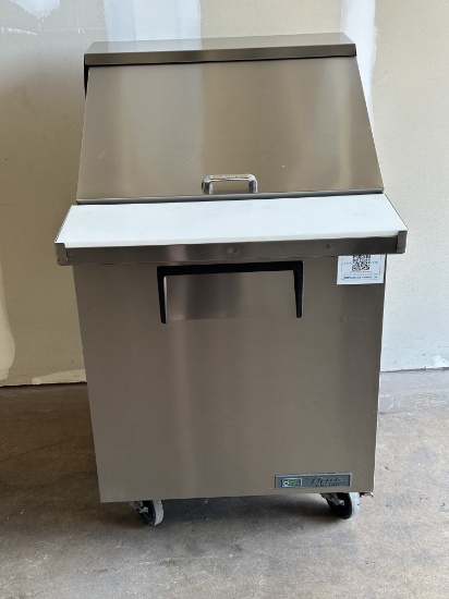 True TSSU-27-12M-C-HC 1 Door 27.75”W Stainless Steel Refrigerated Mega Top Sandwich Prep Table