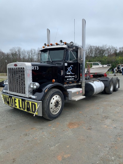 1981 Peterbilt 359 T/A Daycab Truck Tractor