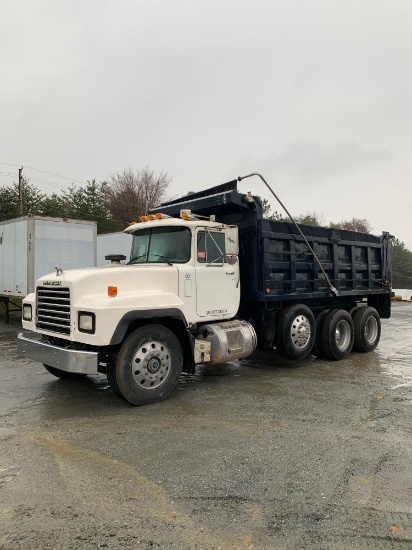 1999 Mack RD690S Tri/A Dump Truck