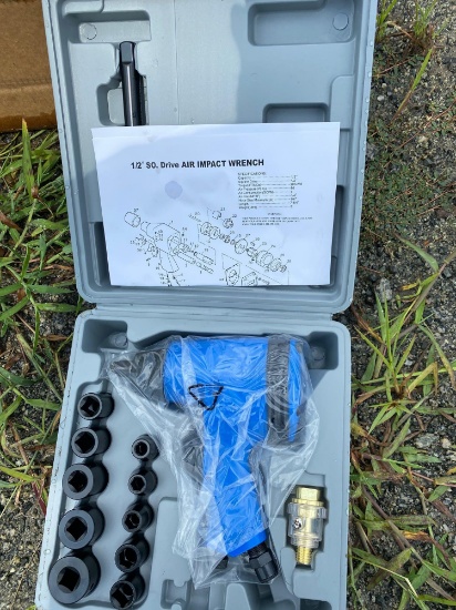 1/2 INCH DRIVE AIR IMPACT WRENCH KIT (UNUSED)