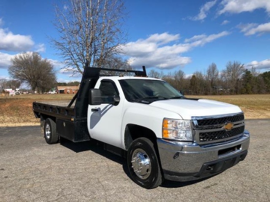 2013 Chevrolet 3500HD S/A Flatbed Truck