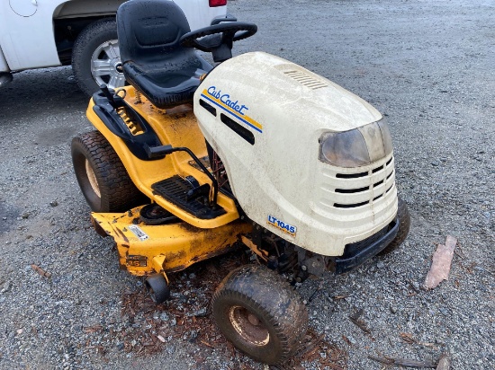 Cub Cadet LT 1045 Riding Mower