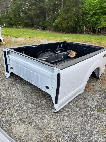 Unused 8Ft Ford Super Duty 4x4 Pick Up Bed