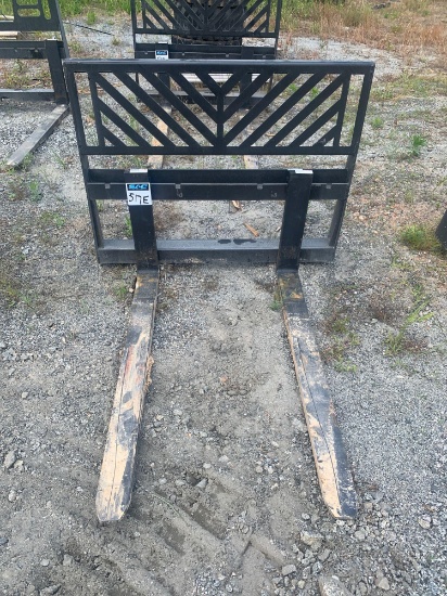 UNUSED 1.5x48IN Skid Steer Forks