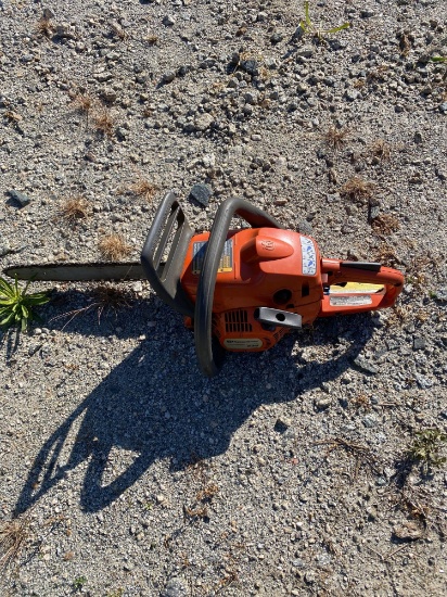 Husqvarna 235 Chain Saw