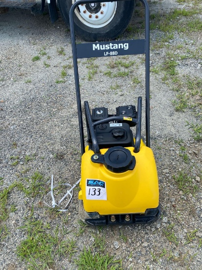 New Mustang LF 88D plate compactor