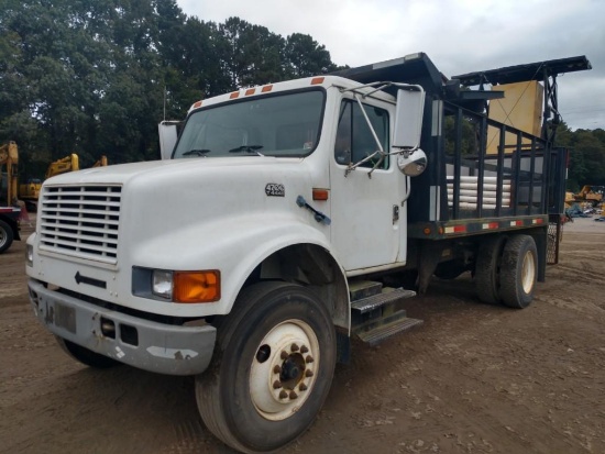 2000 International 4700 S/A Flatbed Crash Truck