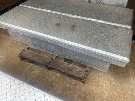 Diamond Plate Truck Tool Box