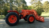 KUBOTA M9000 MFWD TRACTOR WITH LOADER