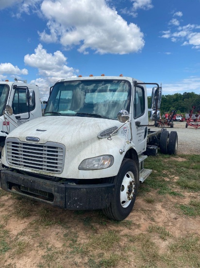 2008 Freightliner Business Class M2 31FT Cab & Chassis