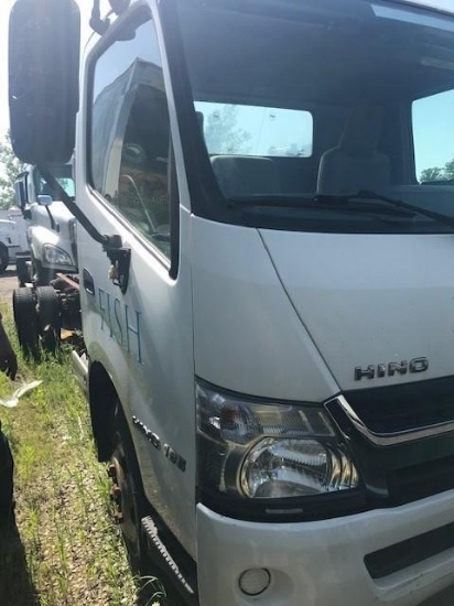 HINO S/A CAB AND CHASSIS TRUCK