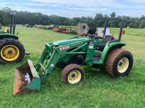 JOHN DEERE 4600 4WD TRACTOR WITH LOADER