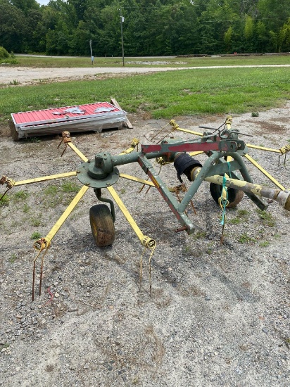 John Deere 3PT Hitch Hay Tedder
