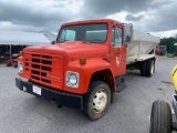 INTERNATIONAL S1600 S/A SPREADER TRUCK