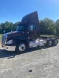 2013 Freightliner T/A Day Cab Truck Tractor