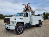 FORD F800 DIGGER DERRICK TRUCK WITH PITMAN POLECAT P-42-MH DIGGER DERRICK