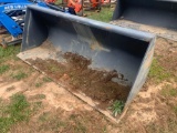 NEW HOLLAND 88IN LOADER BUCKET