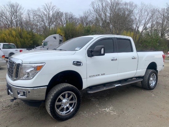 2017 NISSAN TITAN XD 4x4 CREW CAN DIESEL PICKUP