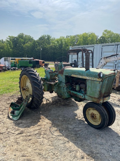 John Deere 2020 Farm Tractor