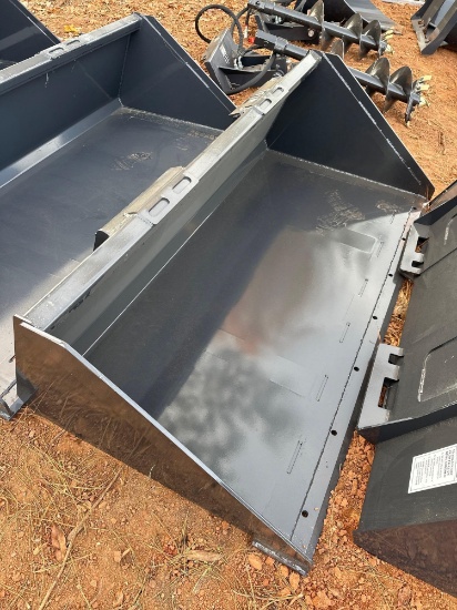 WOLVERINE 74 INCH SMOOTH BOTTOM SKID STEER BUCKET