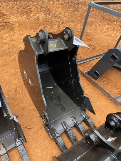 LandHero Mini Excavator 18IN Digging Bucket
