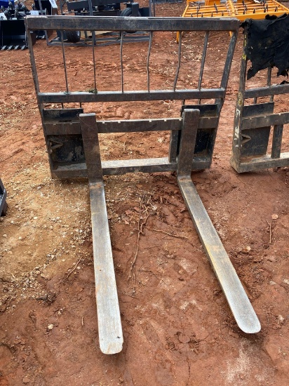 48IN 5500LB Skid Steer Pallet Fork Attachment