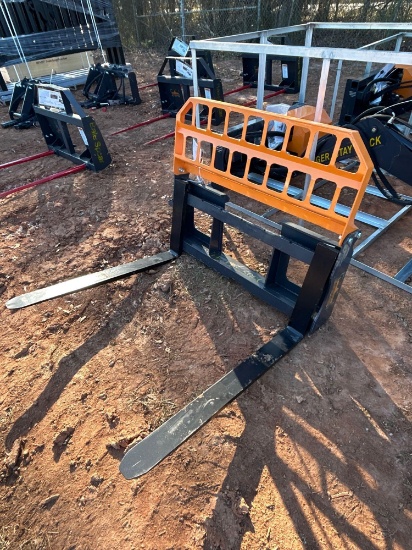 LandHonor 42IN Skid Steer Fork Attachment