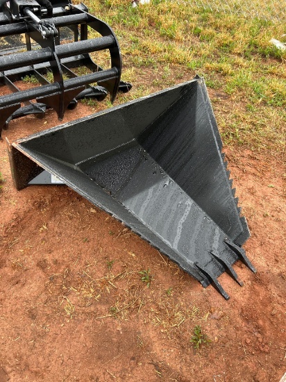 JMR SKID STEER SPADE BUCKET