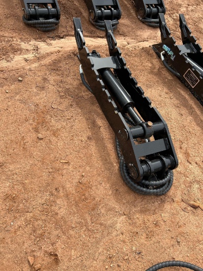 FUTURE 40IN Excavator Hydraulic Thumb