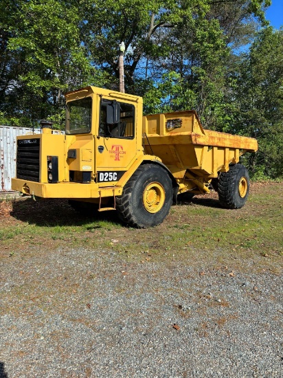 CATERPILLAR D25C 4X4 ARTICULATED END DUMD TRUCK