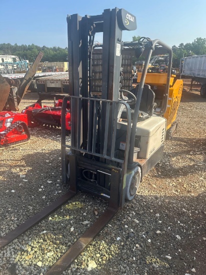 CROWN SC5225-30 WAREHOUSE FORKLIFT