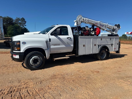 2023 CHEVROLET 6500HD CRANE BODY SERVICE TRUCK - ONLY 63 MILES
